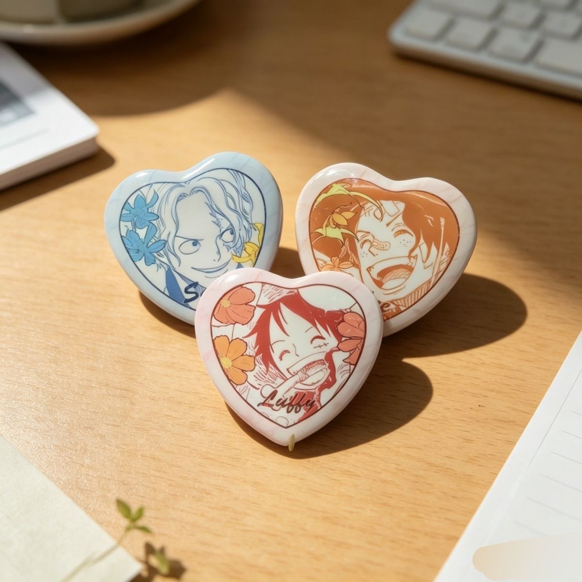 One Piece Luffy Ace Love Badge - огляд і ціна Model Kit Luffy