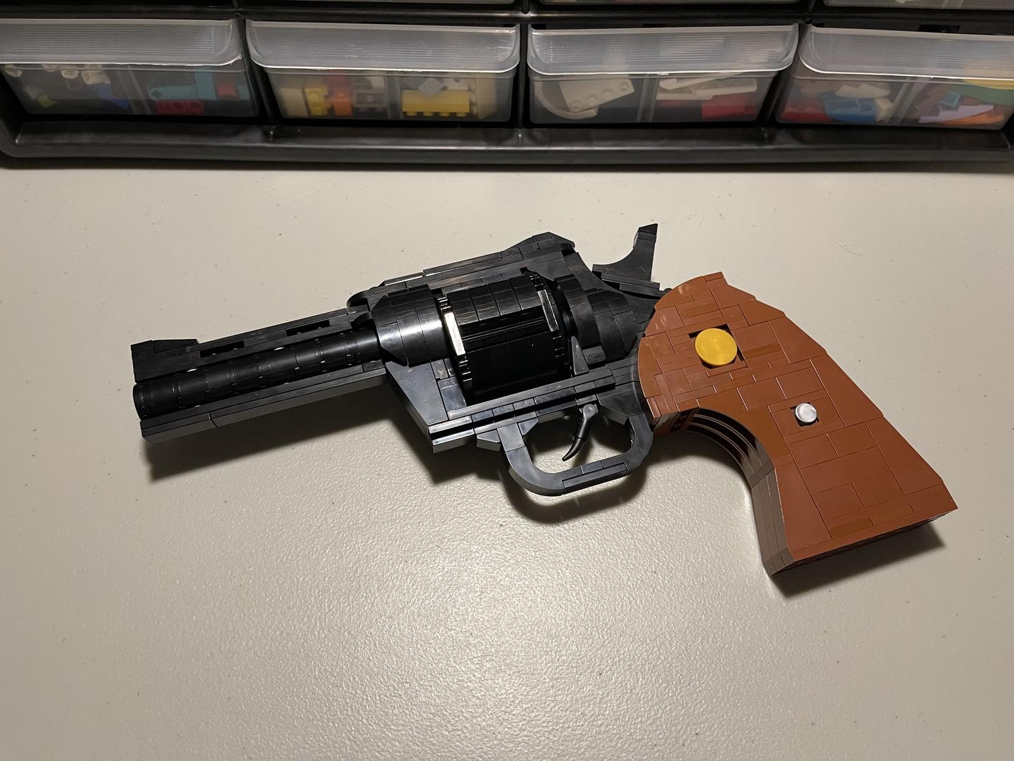 Building Block Toy Model Revol - огляд і ціна Model Kit Revolver